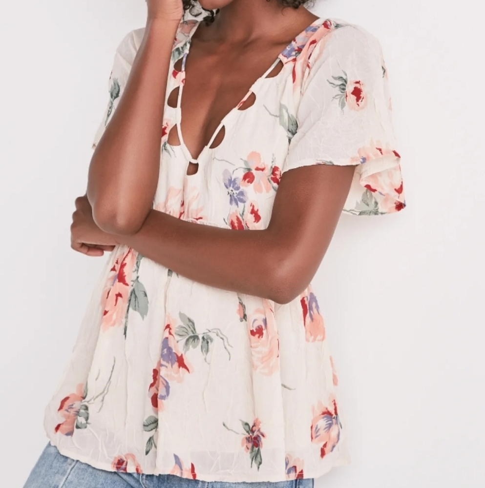 Lucky Brand Cream Blouse Short Flutter Sleeve Relaxed Fit Sz L Cottage Floral